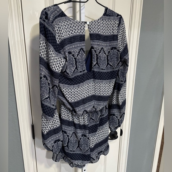 Show Me Your Mumu Romper Size Medium - Picture 2 of 4